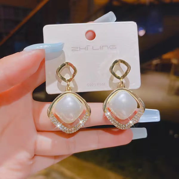 Gold Plated Korean Marvelous Dual Hearts Pearl Drop Earrings