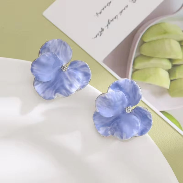 Blue bloom flower stud earrings