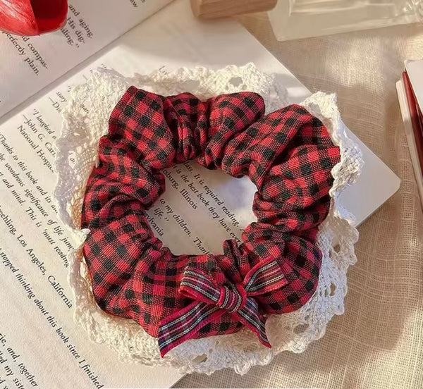 Red lamb bow lattice scrunchie