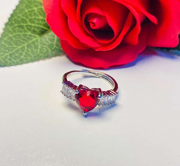 Snow White love heart Adjustable ring - red