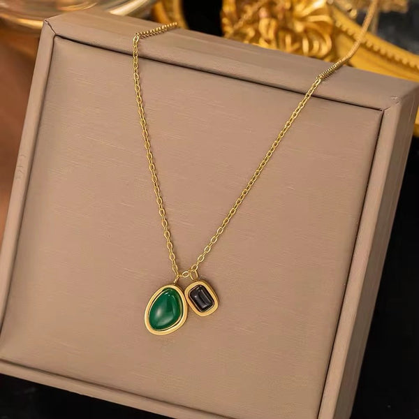 Stainless steel oval green and black agate pendant gold necklace