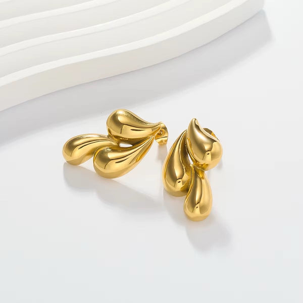 Stainless steel water drop shaped stud earrings