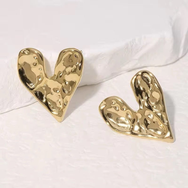 Stainless steel irregular heart shaped stud earrings