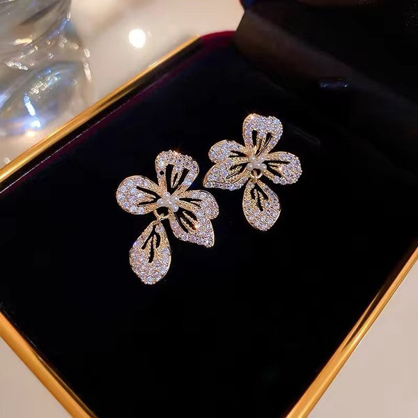 Rhinestone flower earrings