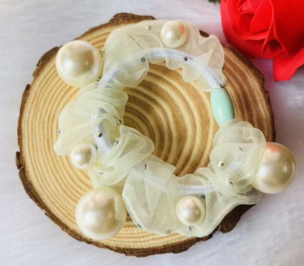 Pearls with multicolour hair bands