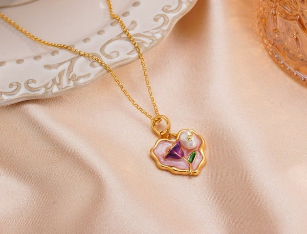 Stainless steel vintage heart necklace