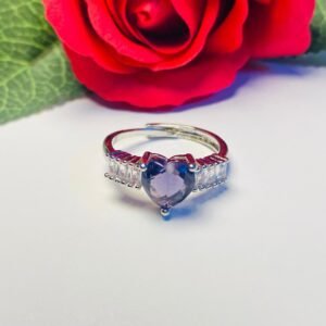 esmeralda love heart adjustable ring