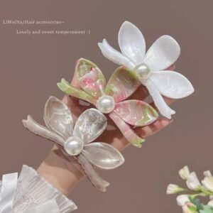 Elegant Pearl floral Hair Claw Clip