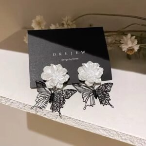 Elegant Vintage White Camellia Butterfly Hanging Earrings